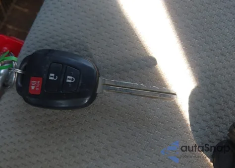 2015 Toyota Prius C One z USA, uszkodzony, nr VIN JTDKDTB34F1584637